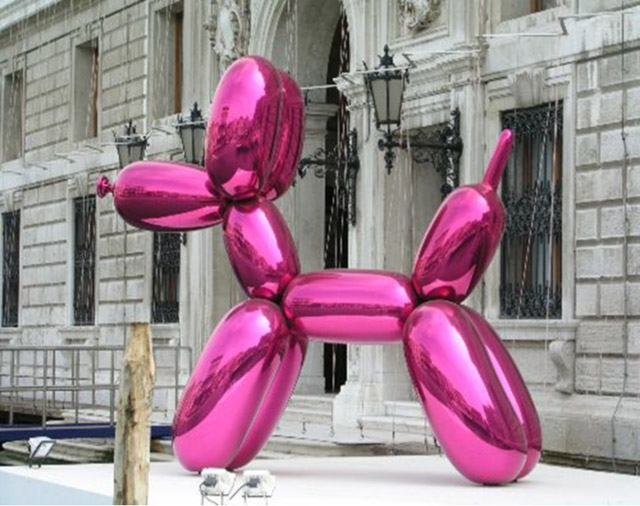 Jeff Koons in front of Palazzo Grassi #Chen Zhen at the Artiglierie, Venice Biennale, 1999