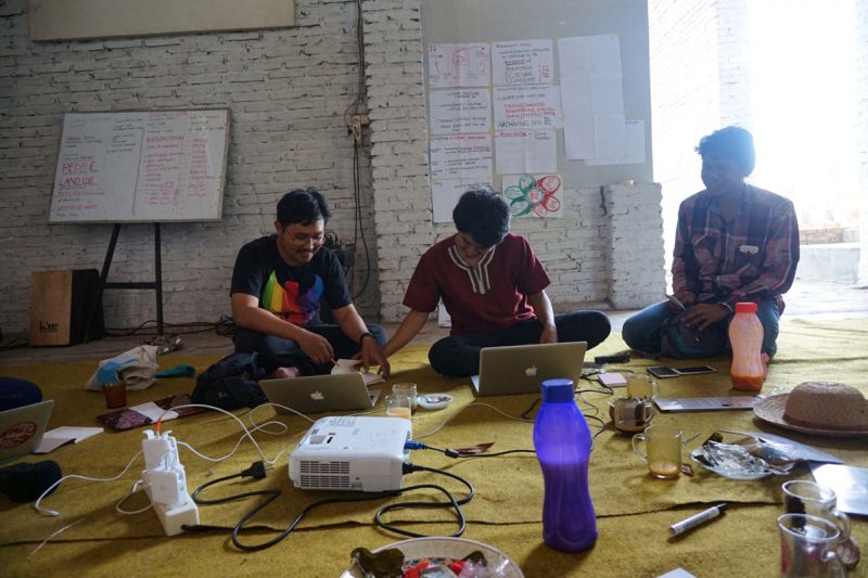 Workshop on cultural landscapes at Jatiwangi art Factory, West Java, 2017. Photograph: © FOA-FLUX