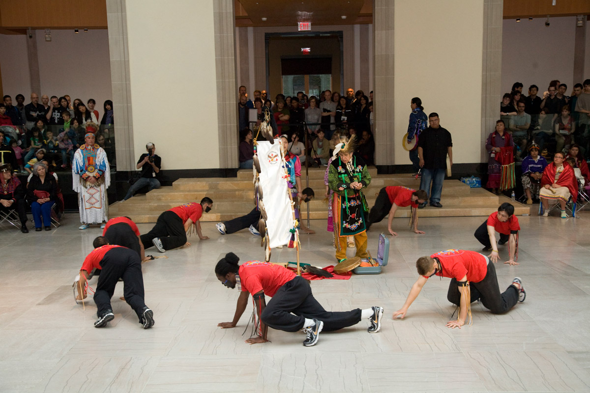 Humberto Vélez, The Awakening/Giigozhkozimin, 2009-2011. Performance Documentation. A participatory collaboration between the Mississaugas of the New Credit First Nation and Parkour. Curated by Emelie Chhangur. Performance staged at the Art Gallery of Ontario  on May 14, 2011. Photo: Len Grant